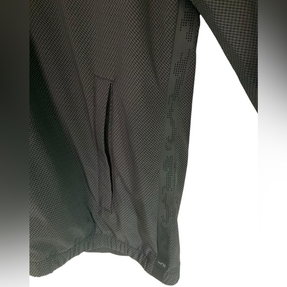 Lululemon Men’s Pace Jacket Mini Mod Waves Charcoal Gray / Black Size Medium - Picture 11 of 16